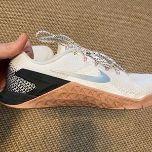 Nike metcon size 8